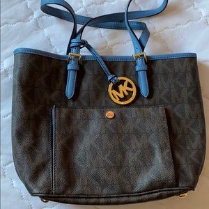 Michael kors purse